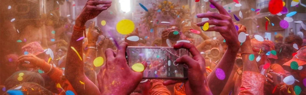 Blueiris blogs stock images_0000s_0021_Key Takeaways From These Holi Marketing Campaigns
