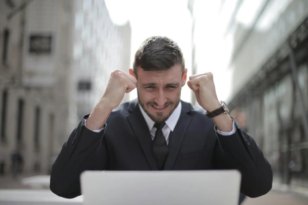 How We Helped a Real Estate Brand Get 500 Stock Image 1