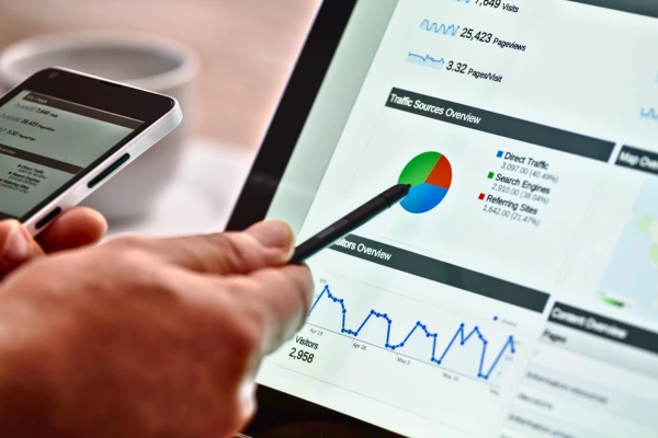 Navigating Google Algorithm Updates 2025 Stock Image 1